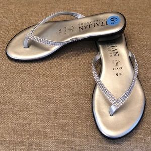 NWOT Italian Shoemakers Silver Thong Sandals